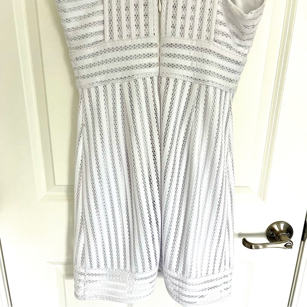 Lilly Pulitzer white dress. Size M - Picture 4 of 6